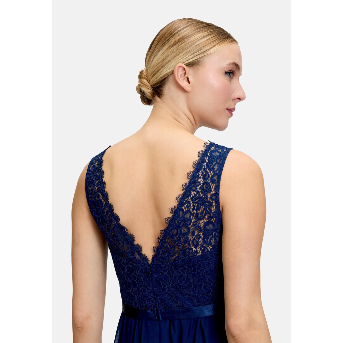 Robe de soirée en dentelle festival blue, VERA MONT