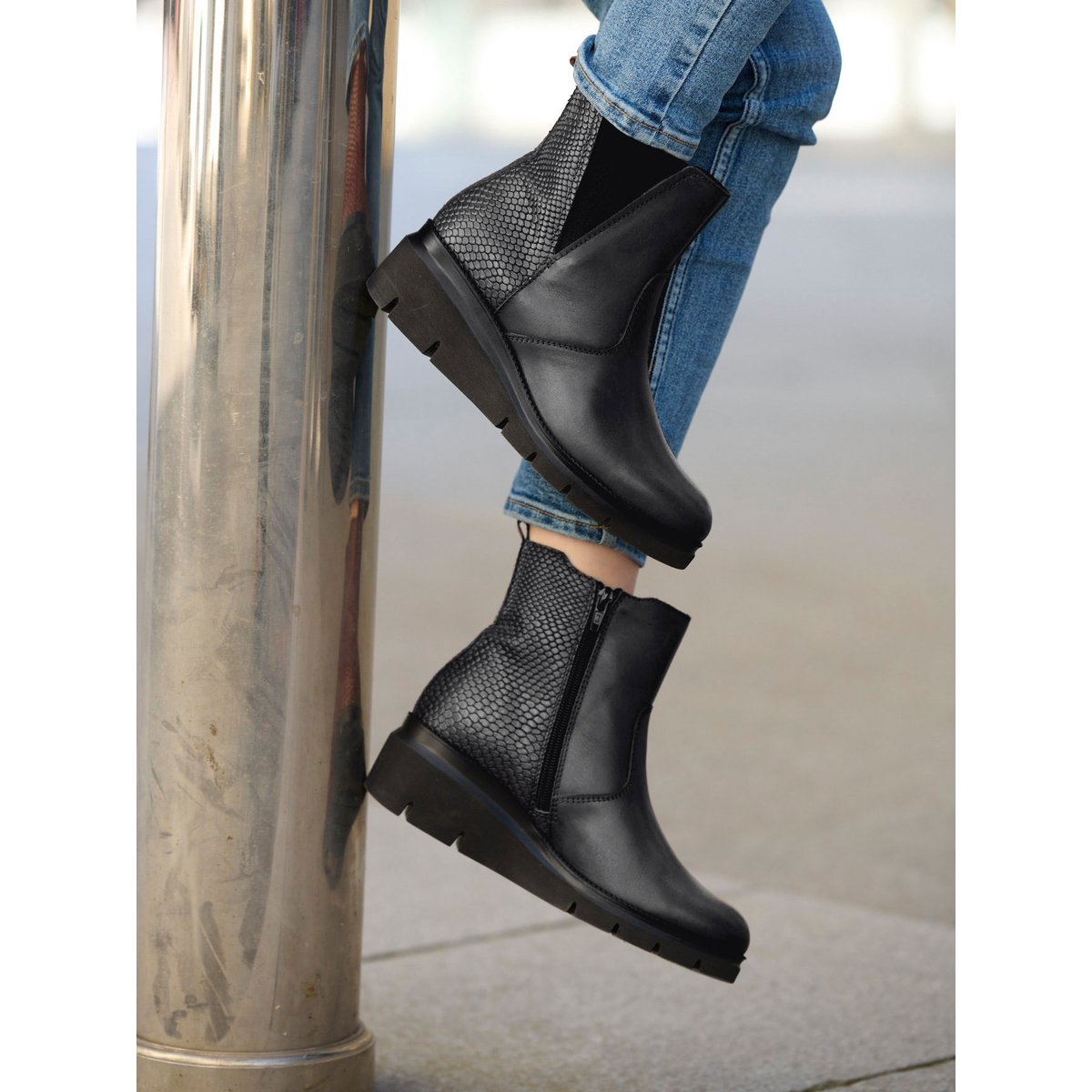 Boots compensées crantées talon 5 cm noir, PEDICONFORT