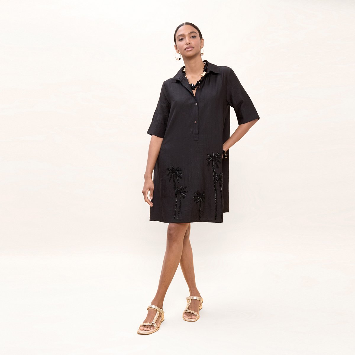 Robe chemise courte brodée noir, LOLA CASADEMUNT
