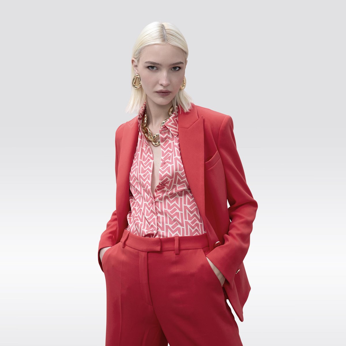Blazer droit à épaulettes corail, LOLA CASADEMUNT