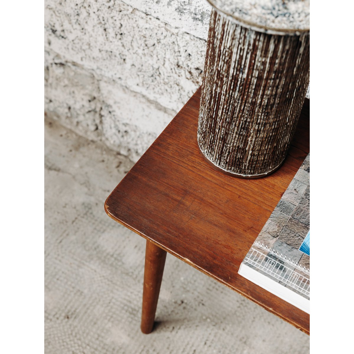 Table d'appoint Francine N°281 - Bon état bois, DEBONGOUT