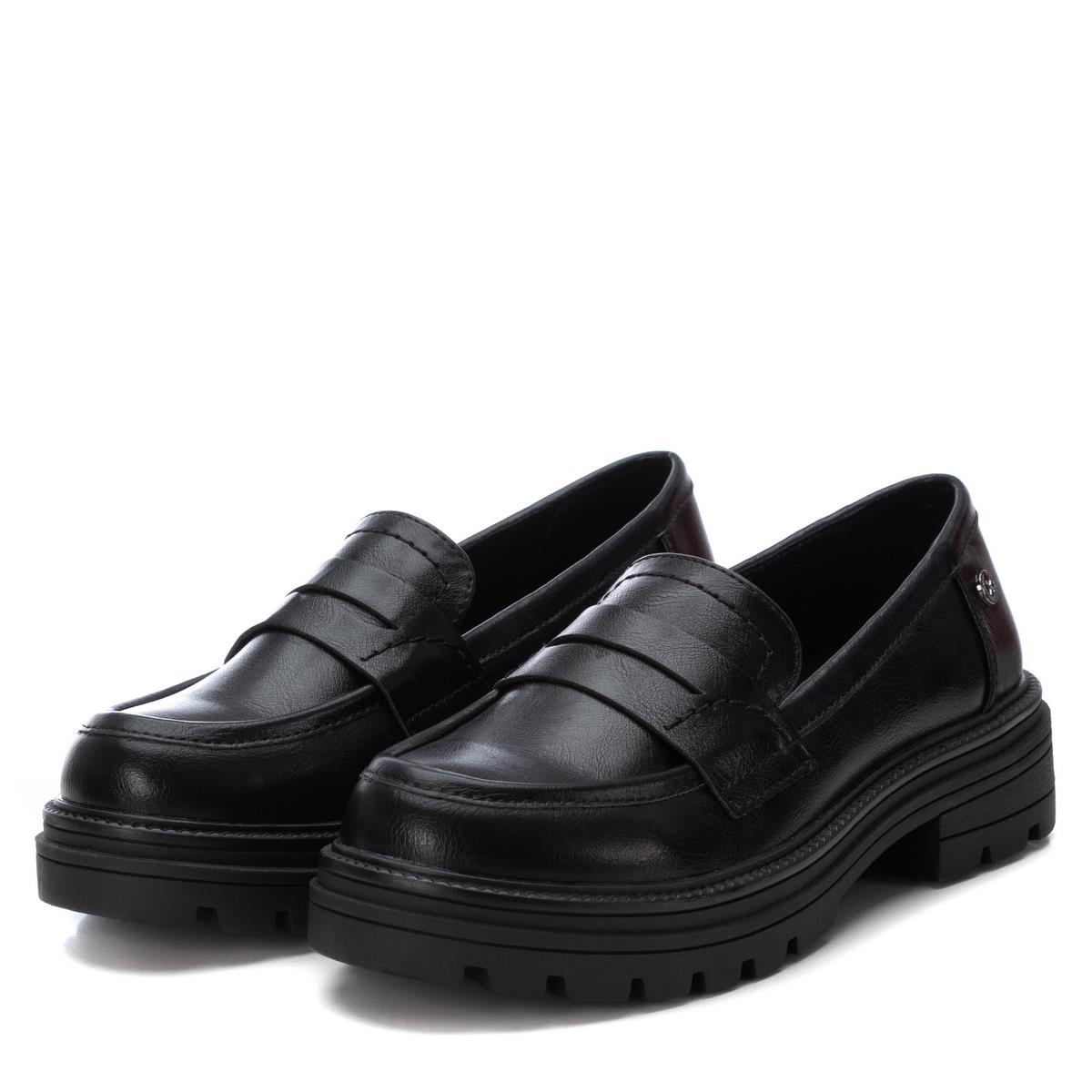 Chaussure Mocassin Plaine Décontractée noir, XTI