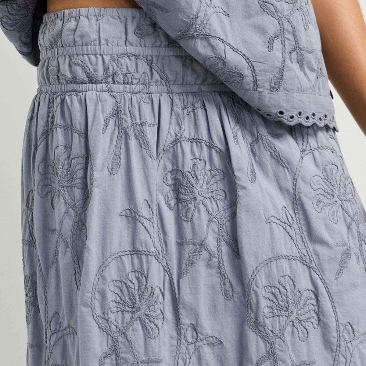 Jupe Midi Brodée Florale bleu mer tempête, PEPE JEANS