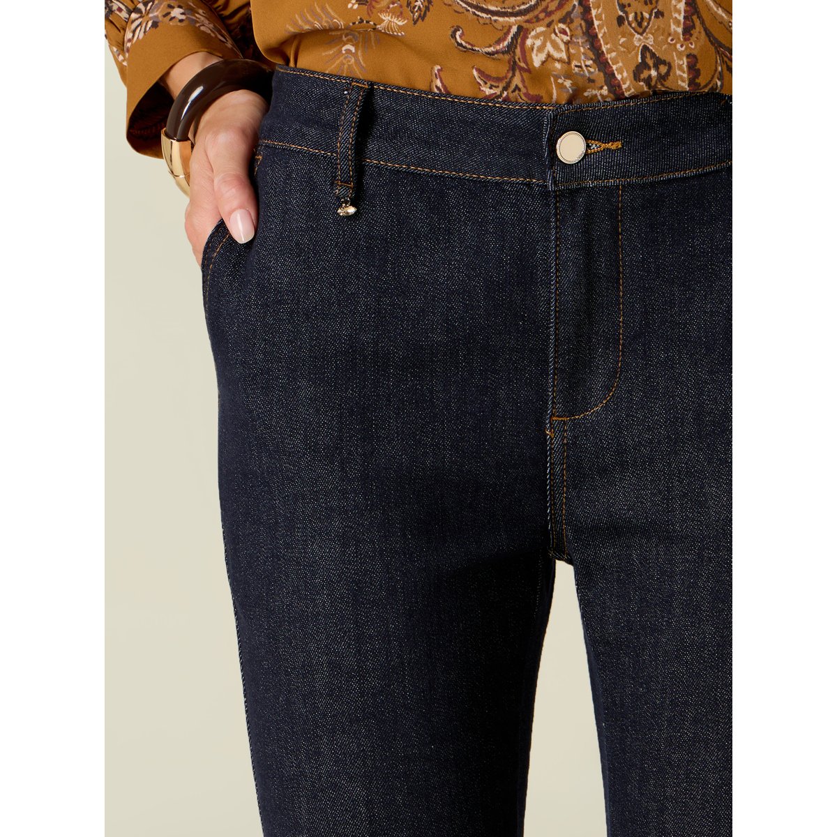 Jean skinny bleu, OLTRE