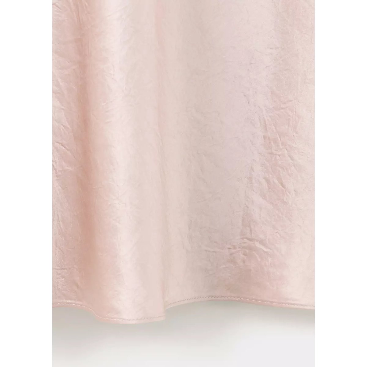 Robe dos nu satinée effet froissé rose, MANGO
