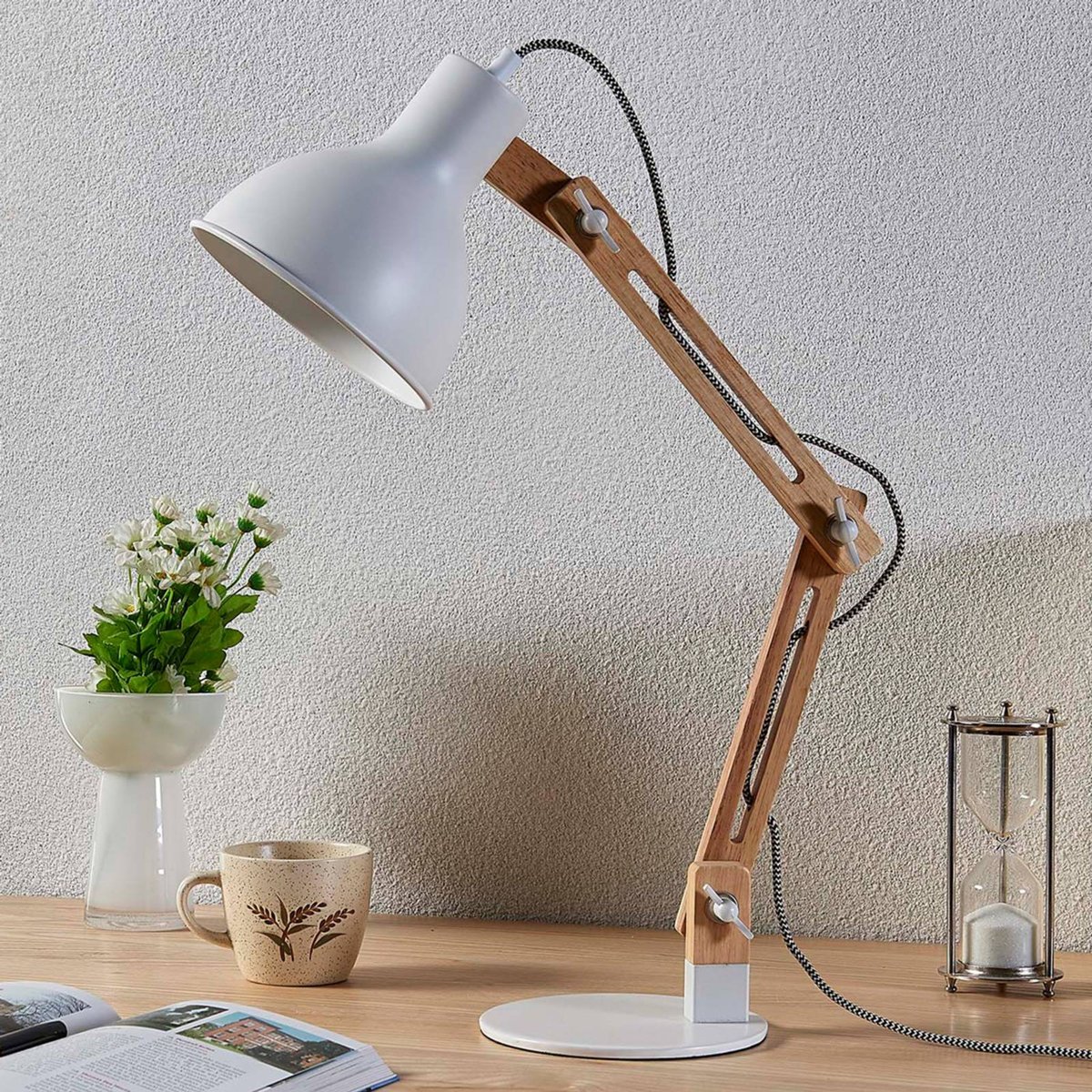 Lampe à poser en bois moderne, Shivanja blanc, frêne, LINDBY