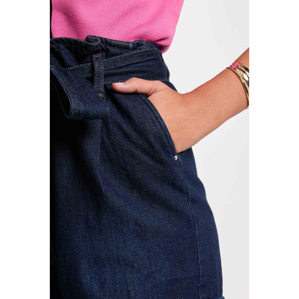Short en jean ceinturé denim brut, MORGAN