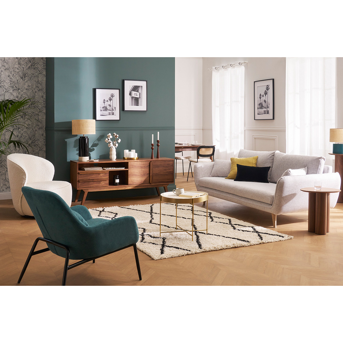 Fauteuil design en tissu effet velours et métal noir MAXINE bleu canard, MILIBOO