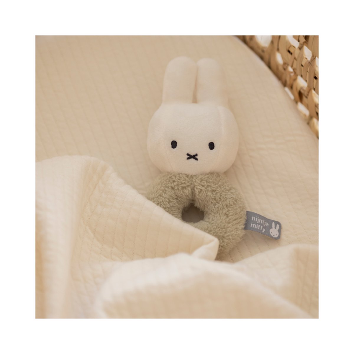 Hochet Anneau Miffy avec grelot - Fluffy Vert - 16cm vert, PIOUPIOU ET MERVEILLES