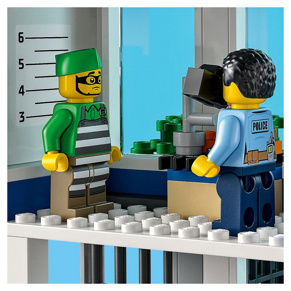 LEGO City - Commissariat de Police 60316 : Aventure Urbaine multicolore, LEGO