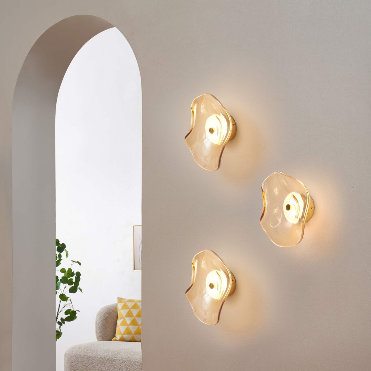 Applique LED verre ondulé - LYSA ambré et laiton, KOSILUM