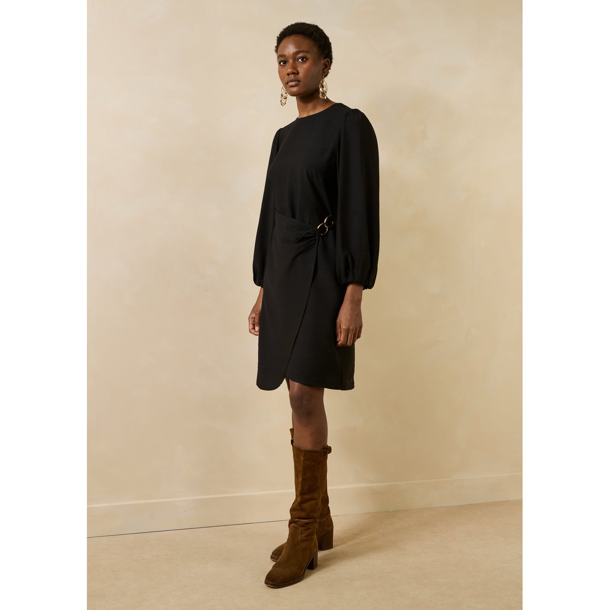 Robe midi cintrée noire portefeuille noir, LA FEE MARABOUTEE