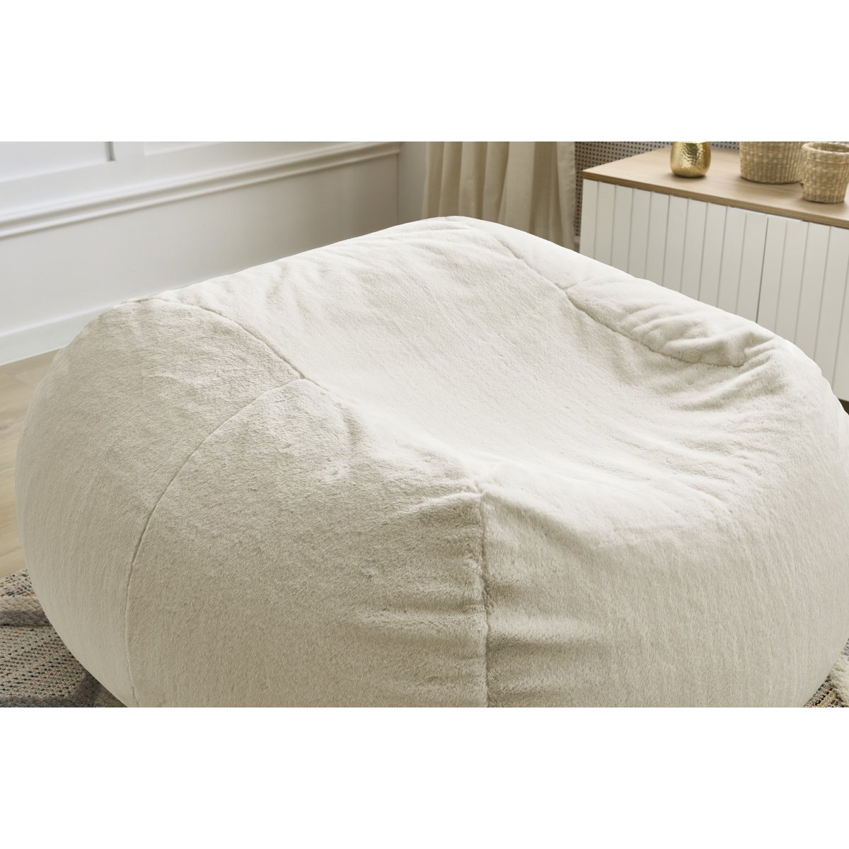 Pouf tissu imitation fourrure, VOLTAIRE blanc, BOBOCHIC