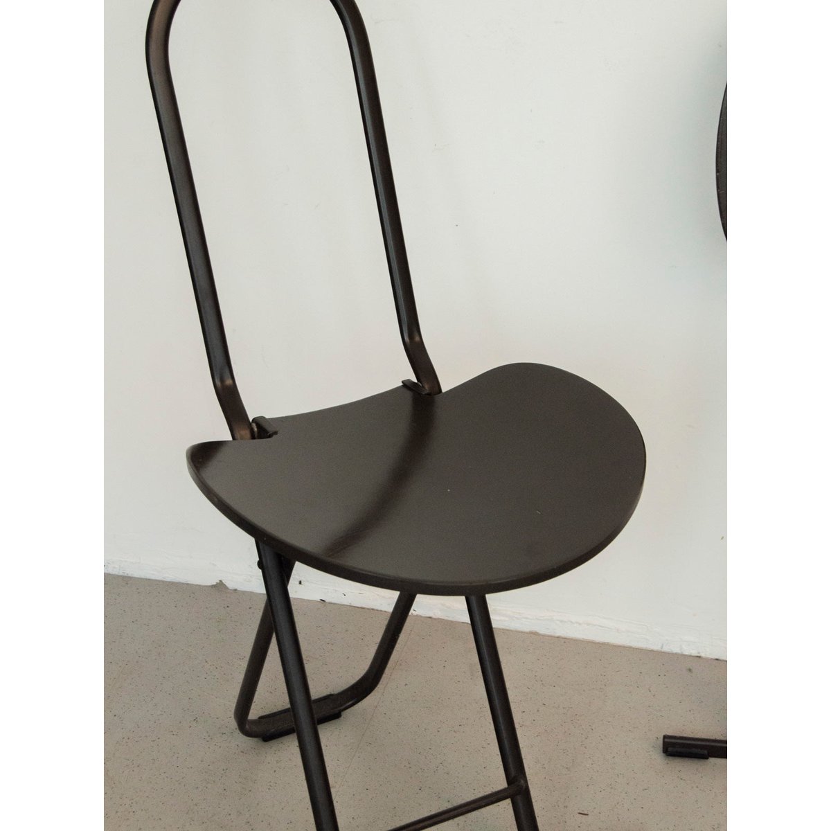 Lot de 2 chaises pliantes en métal Alma N°1298 - Bon état marron, DEBONGOUT