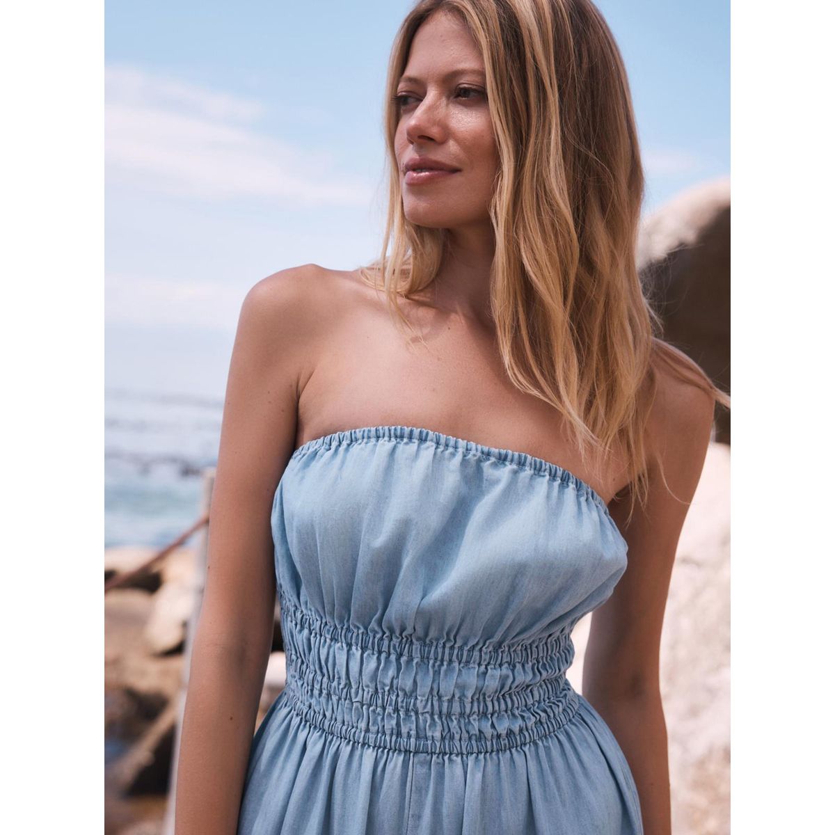 Combi-pantalon bandeau froncée en denim bleu foncé, NEXT