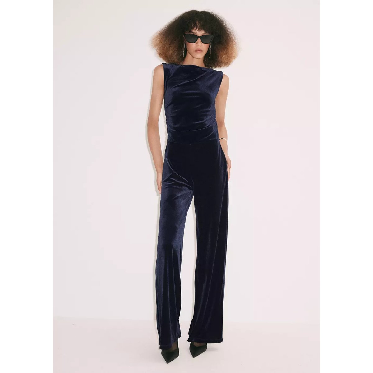Combinaison en velours dos nu bleu nuit, MANGO