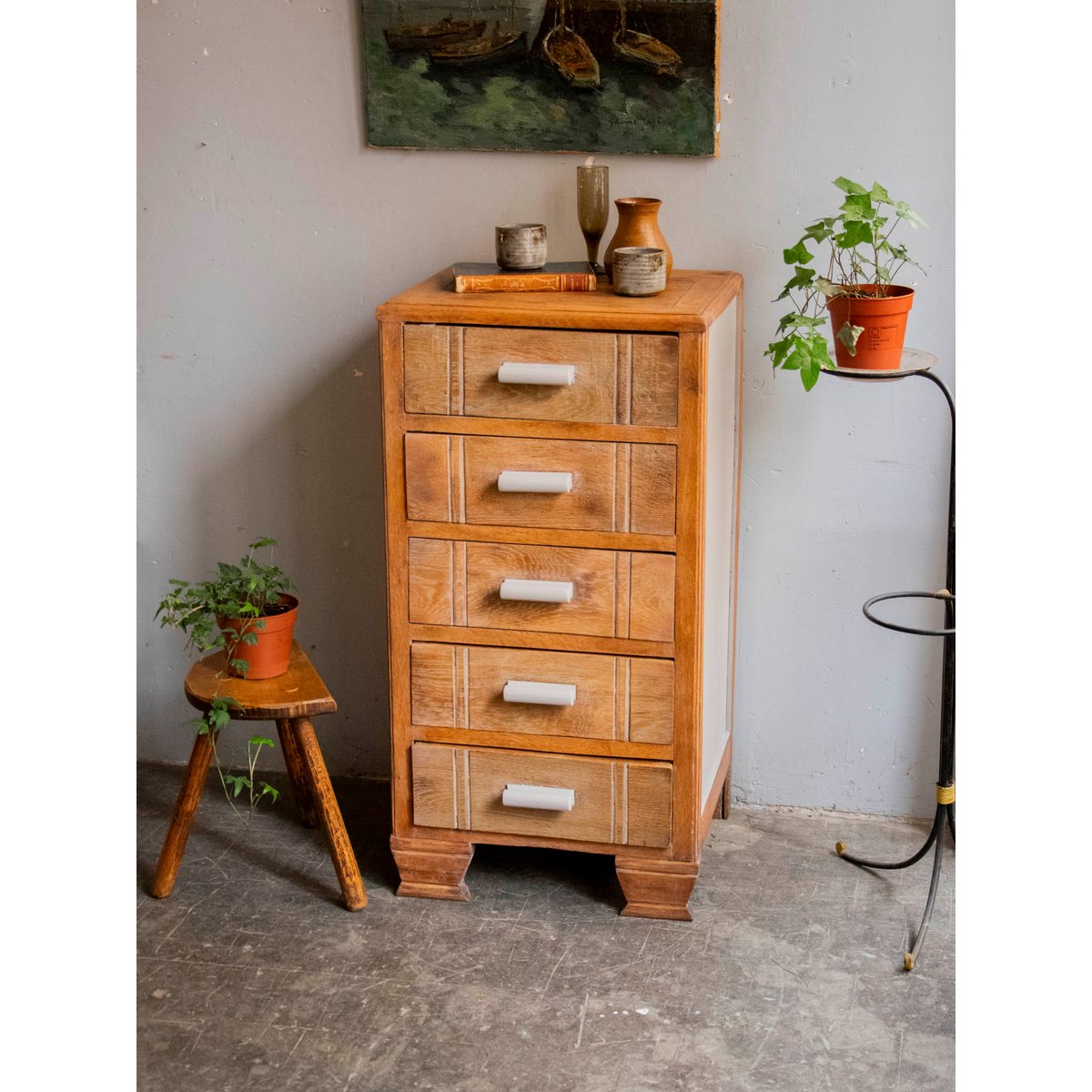 Commode au bois sculpté Garance N°741 - Bon état bois clair, DEBONGOUT