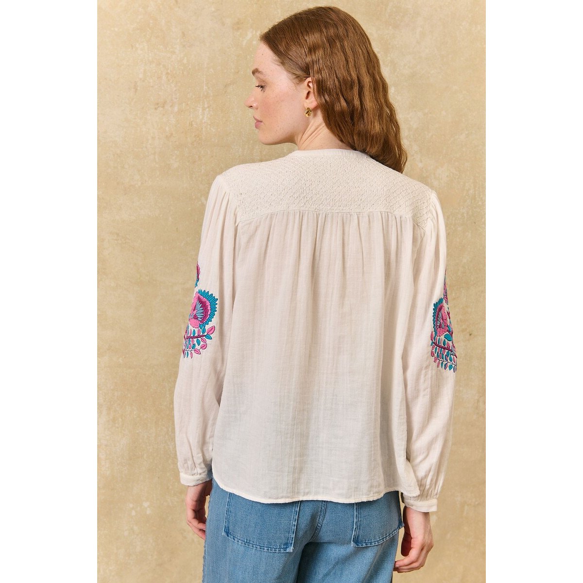Geborduurde blouse met lange mouwen en ronde hals, JEANNE ecru, LOUISE MISHA