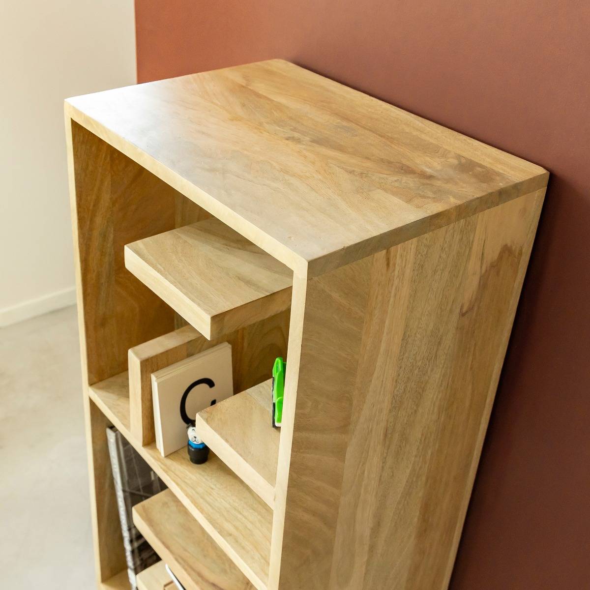 Bibliothèque en bois de manguier  READ bois foncé, MADE IN MEUBLES 