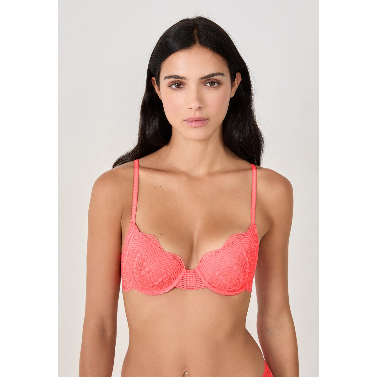 Soutien-gorge n.4 - le coques fines ENVERGURE corail, ETAM