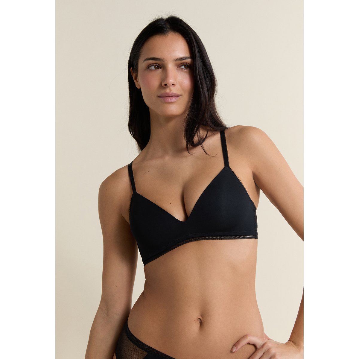 Soutien-gorge triangle sans armatures avec détails en dentelle PURE DREAM noir, ETAM