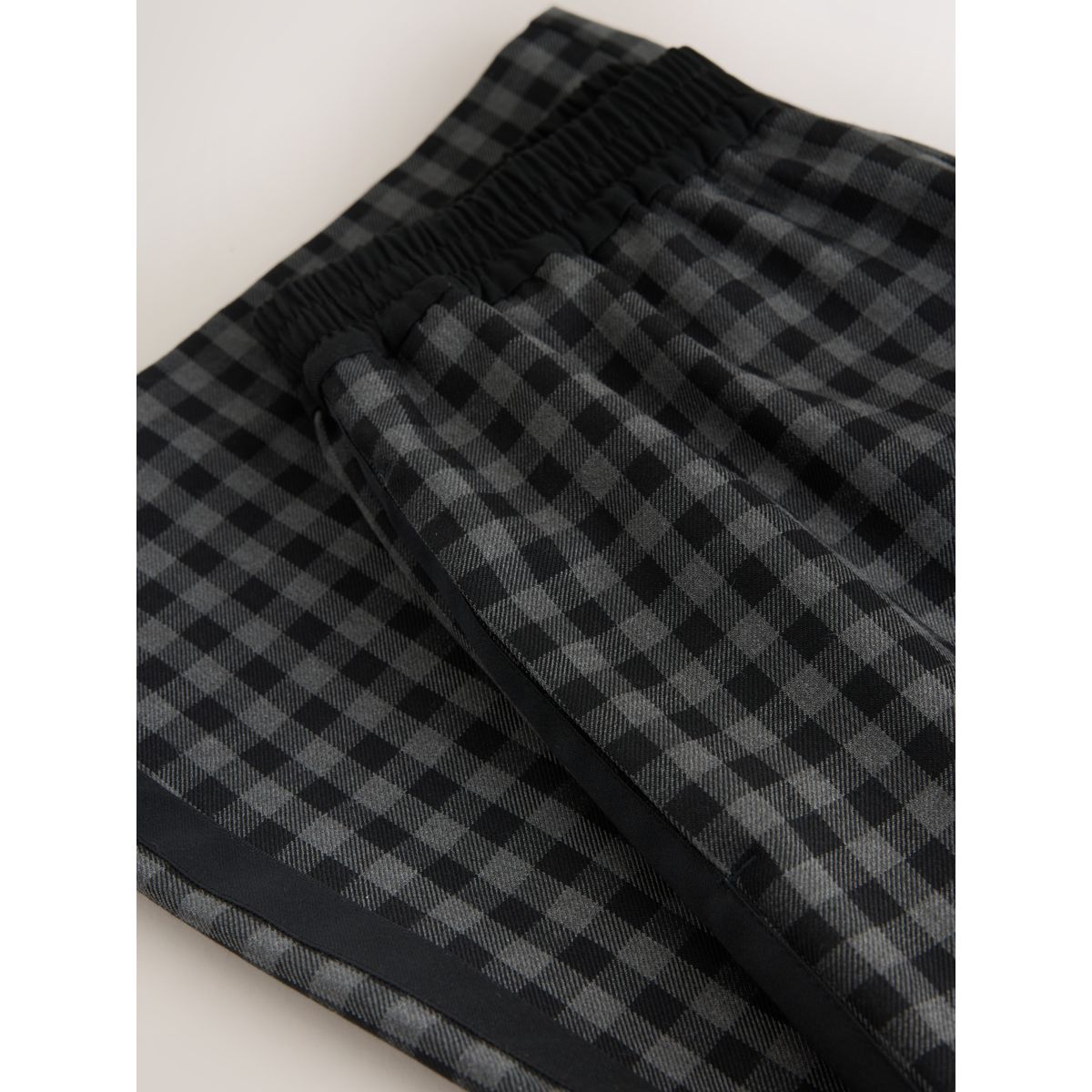 Pantalon large à taille contrastante vichy noir/gris, NEXT