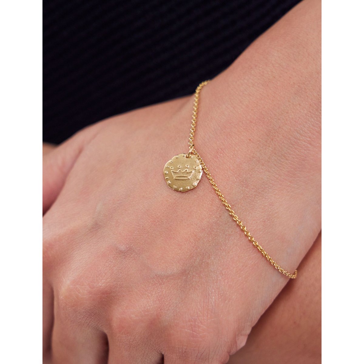 Manchette bracelet doré, INES DE LA FRESSANGE PARIS