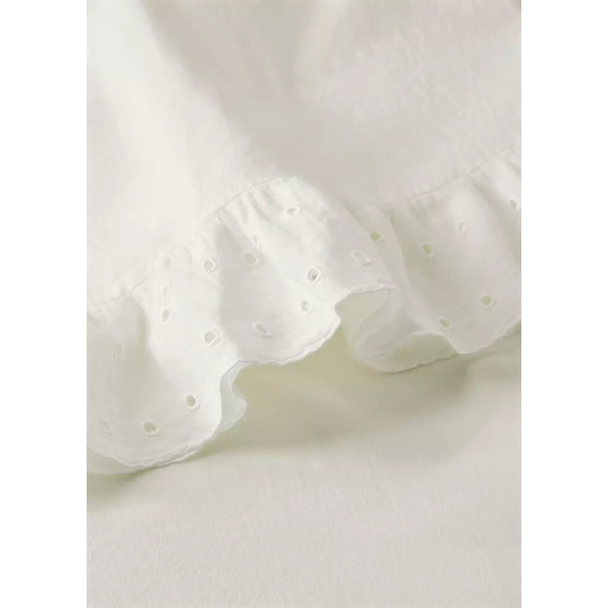 Taie d’oreiller garment-wash volant lin 45x110 cm blanc cassé, MANGO HOME