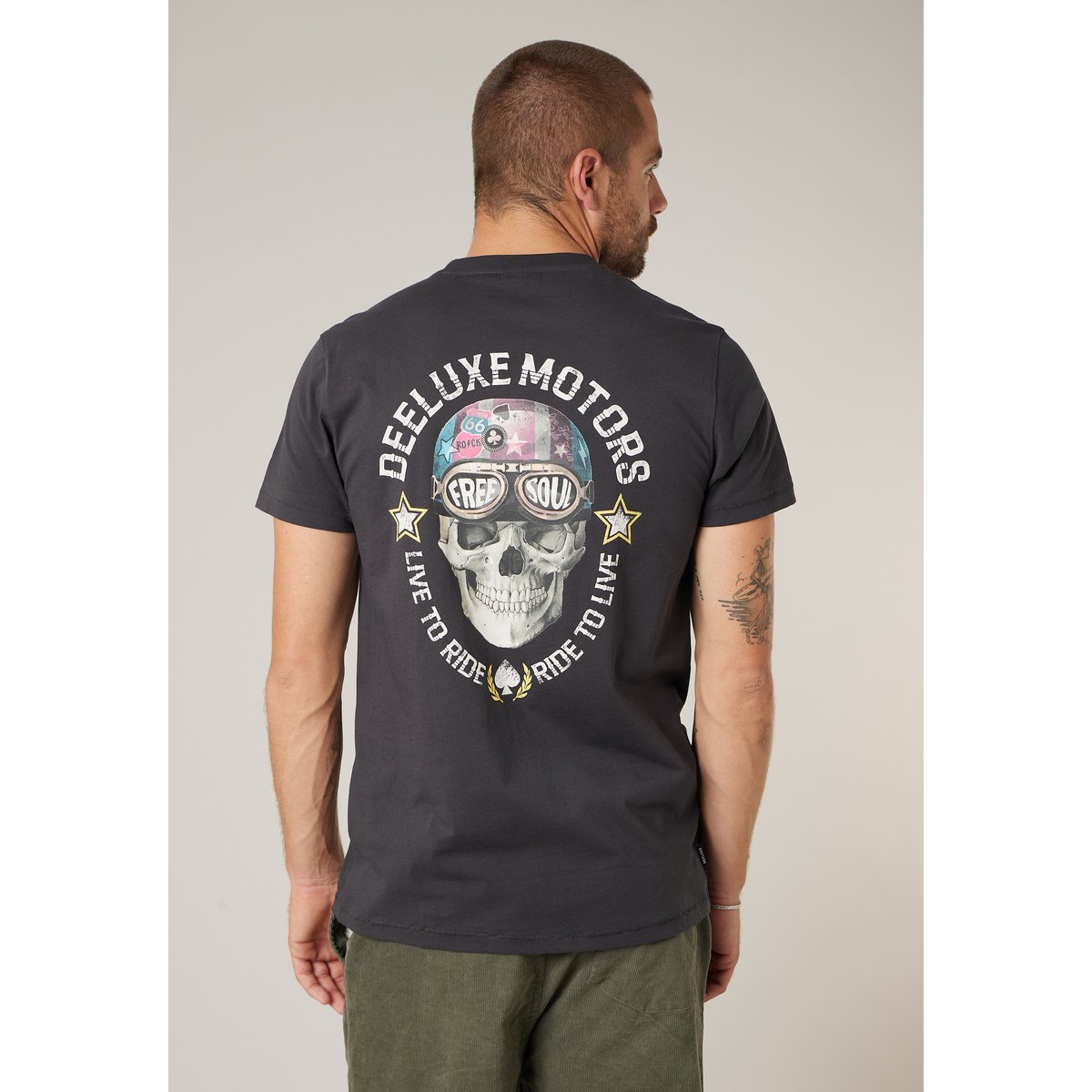 T-shirt homme en coton DEKARI charcoal, DEELUXE