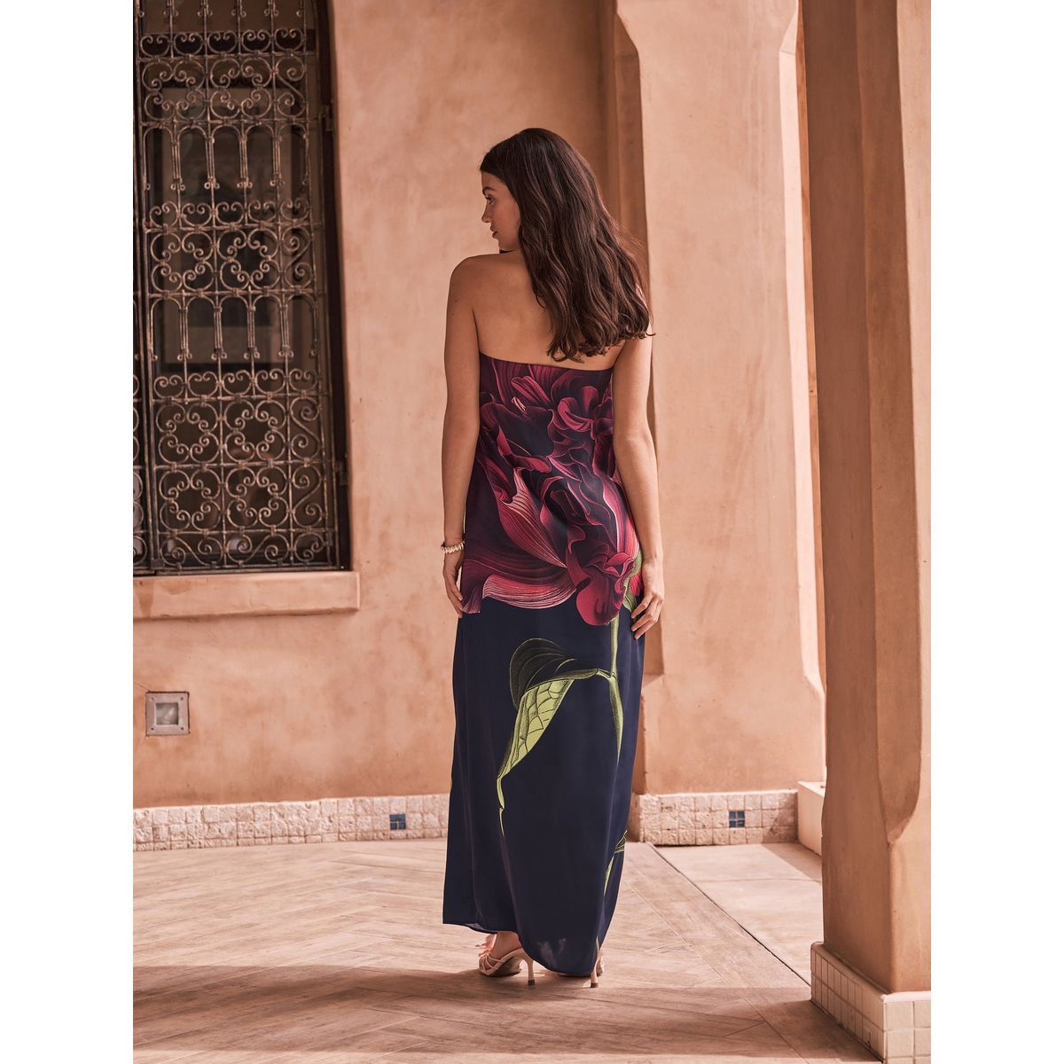 Robe longue empire satinée bandeau imprimé floral bleu marine, NEXT