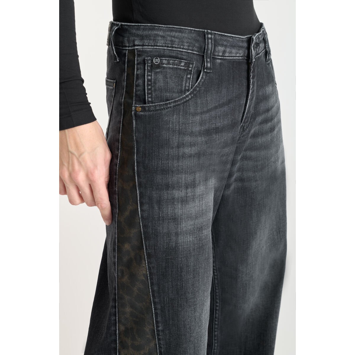 Jeans flare wide leg , longueur 34 black, LE TEMPS DES CERISES