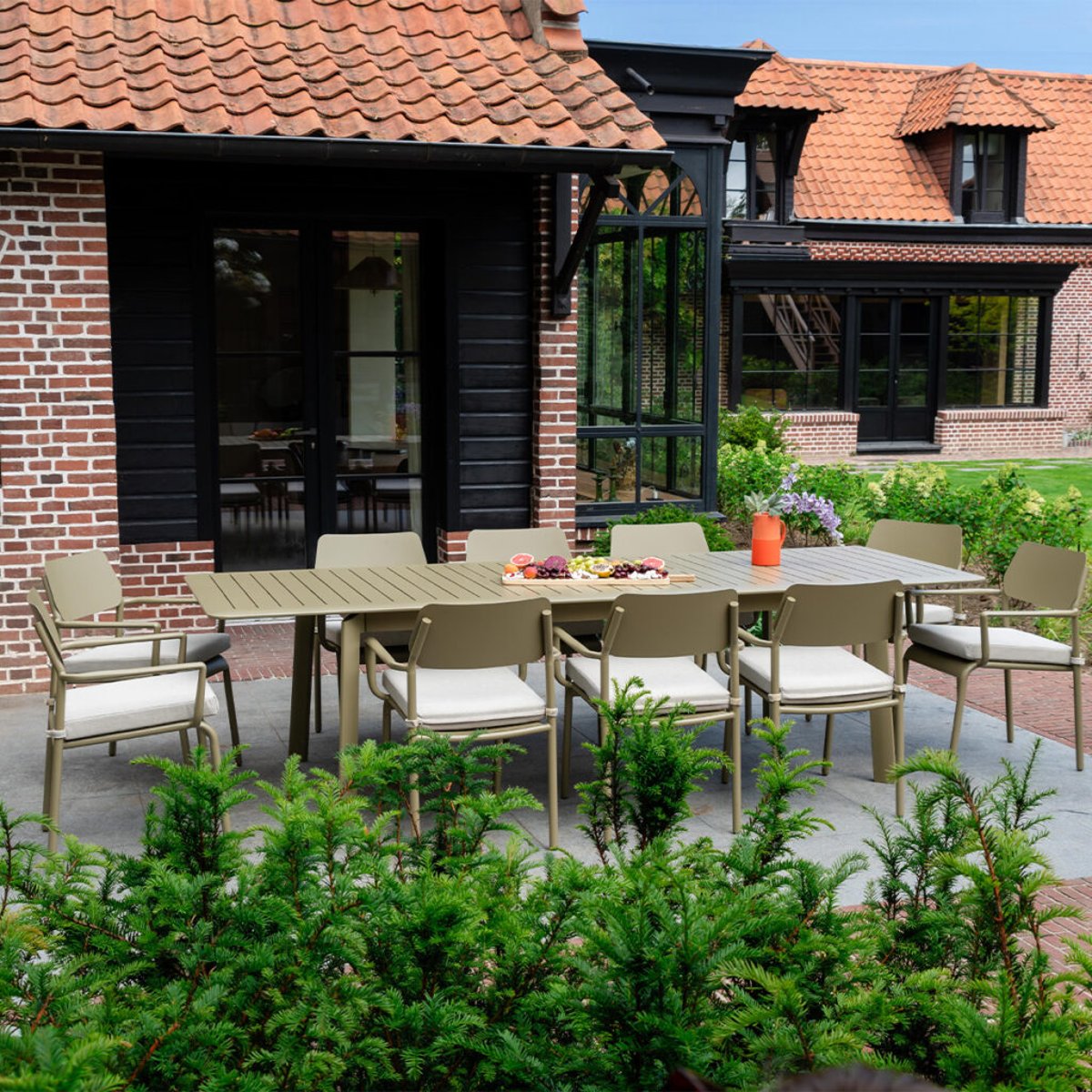 Ensemble de jardin extensible 6/10p en aluminium Kaki clair 8 fauteuils HAVANA kaki clair, WILSA GARDEN