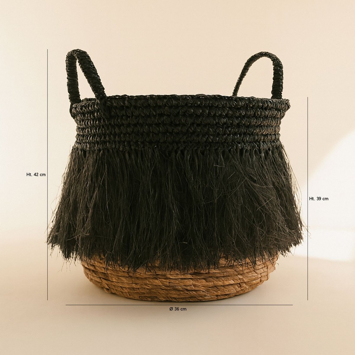 Panier à franges en raphia avec anses noir, NOW'S HOME