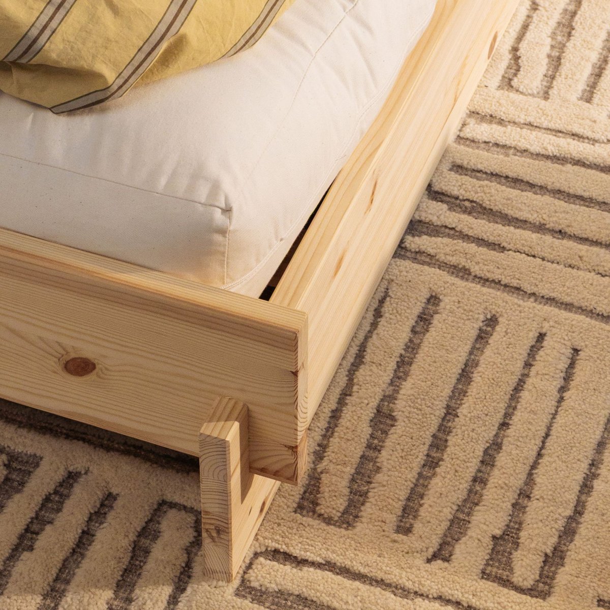 Lit bois massif naturel avec tête de lit  - Latch Bed naturel, KARUP DESIGN