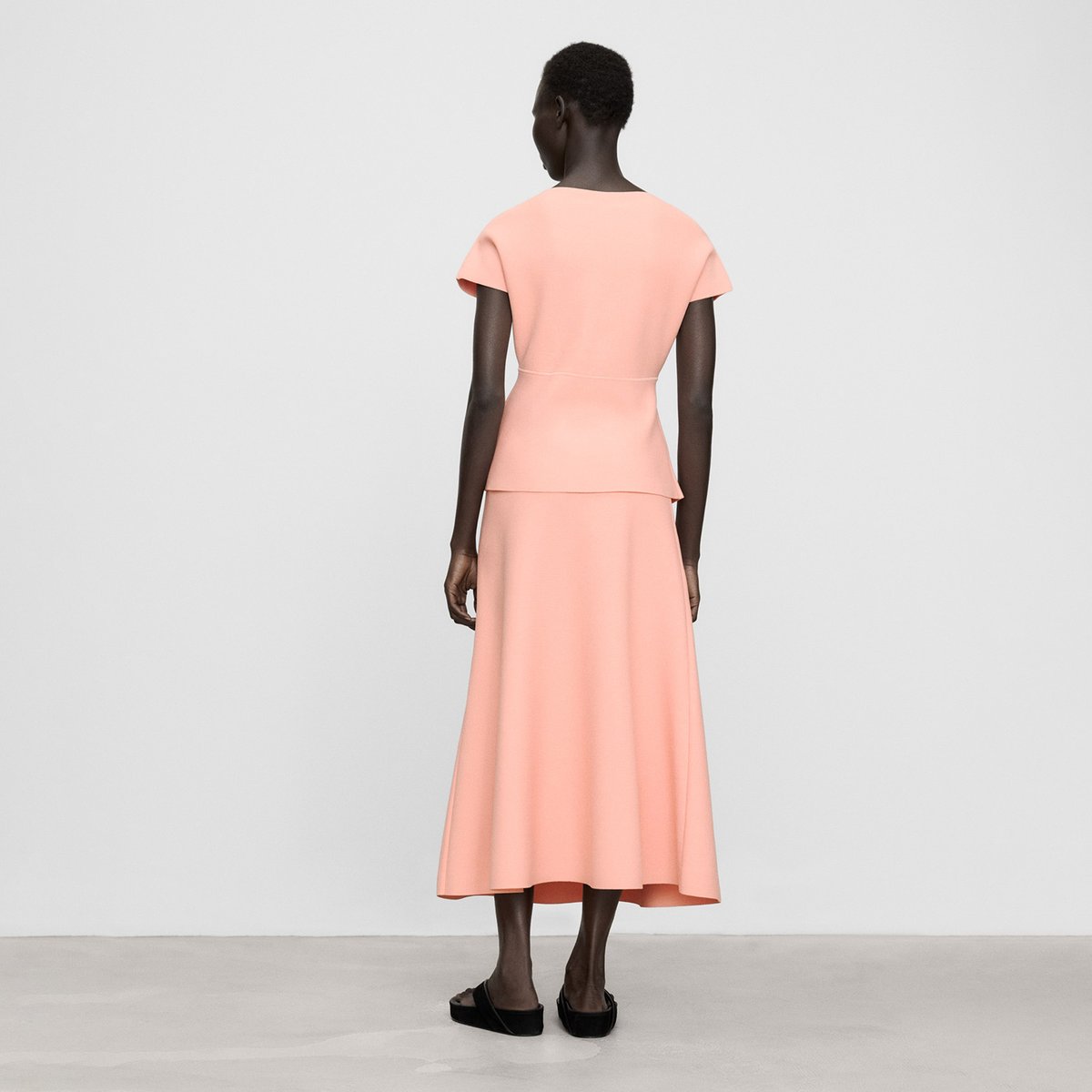 Jupe évasée en maille avec taille élastique saumon, ADOLFO DOMINGUEZ