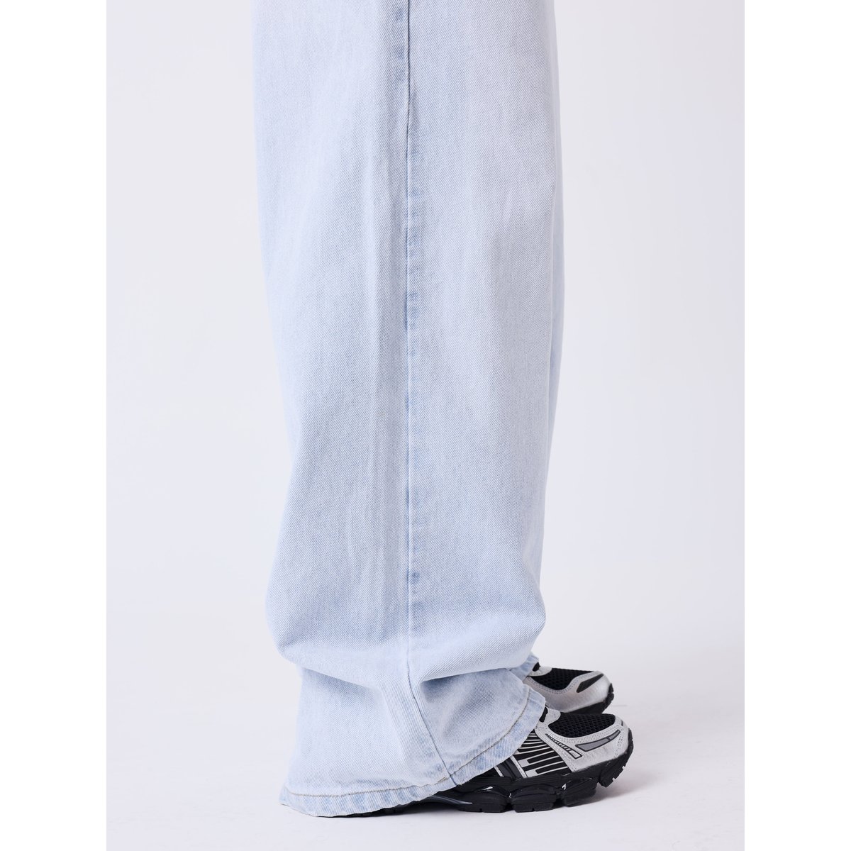 Jean Eyelet bleu, PROJECT X