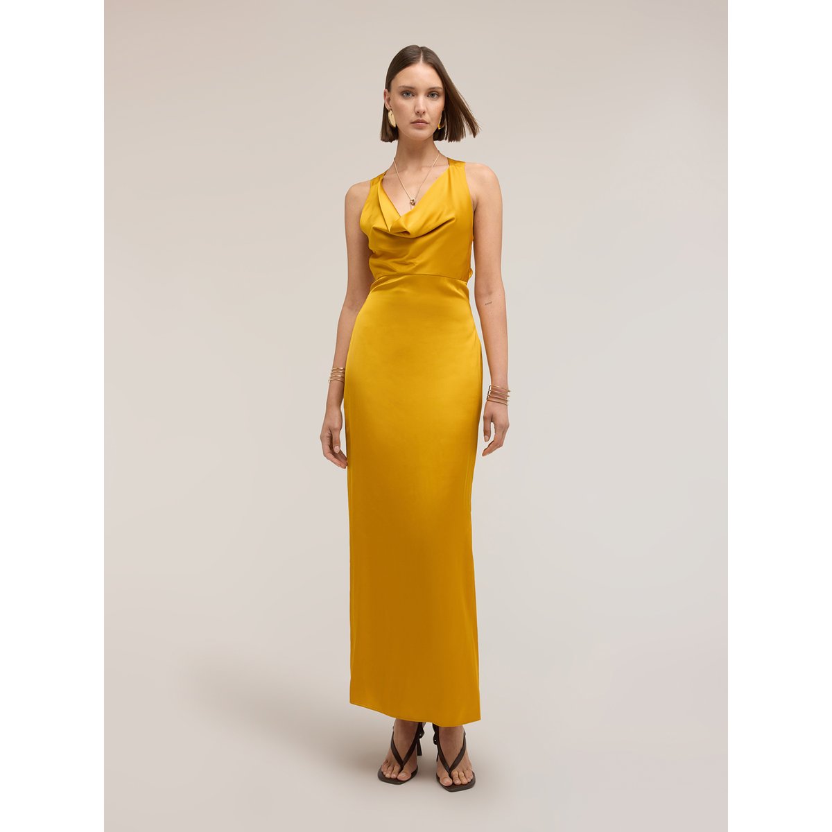 Robe longue avec drapé jaune, MOTIVI