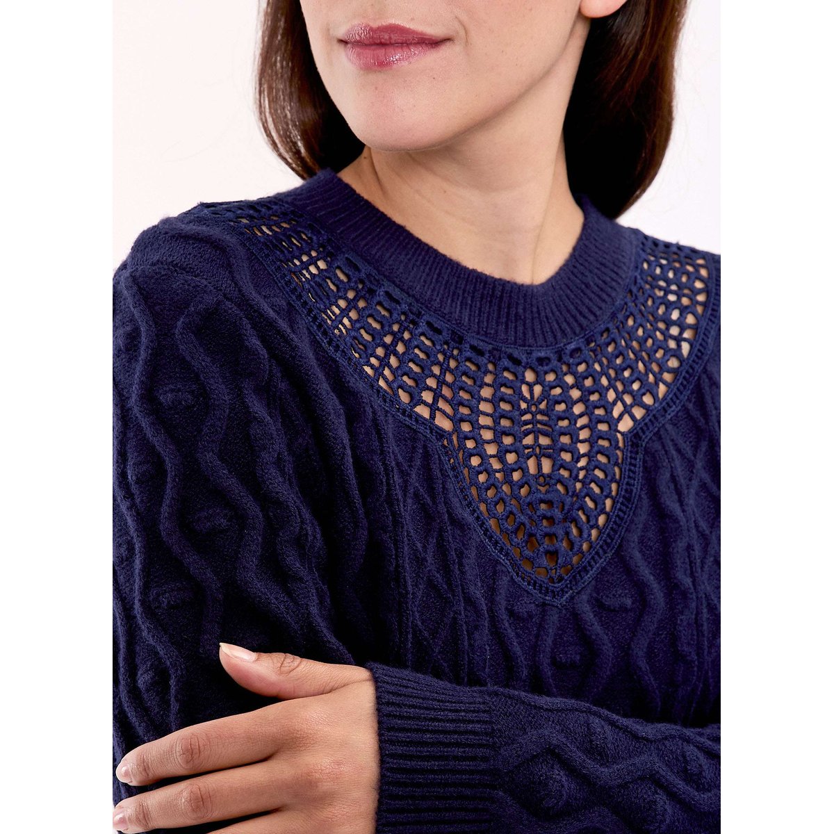Pull maille brodée OTAKA marine alata, LA FIANCÉE