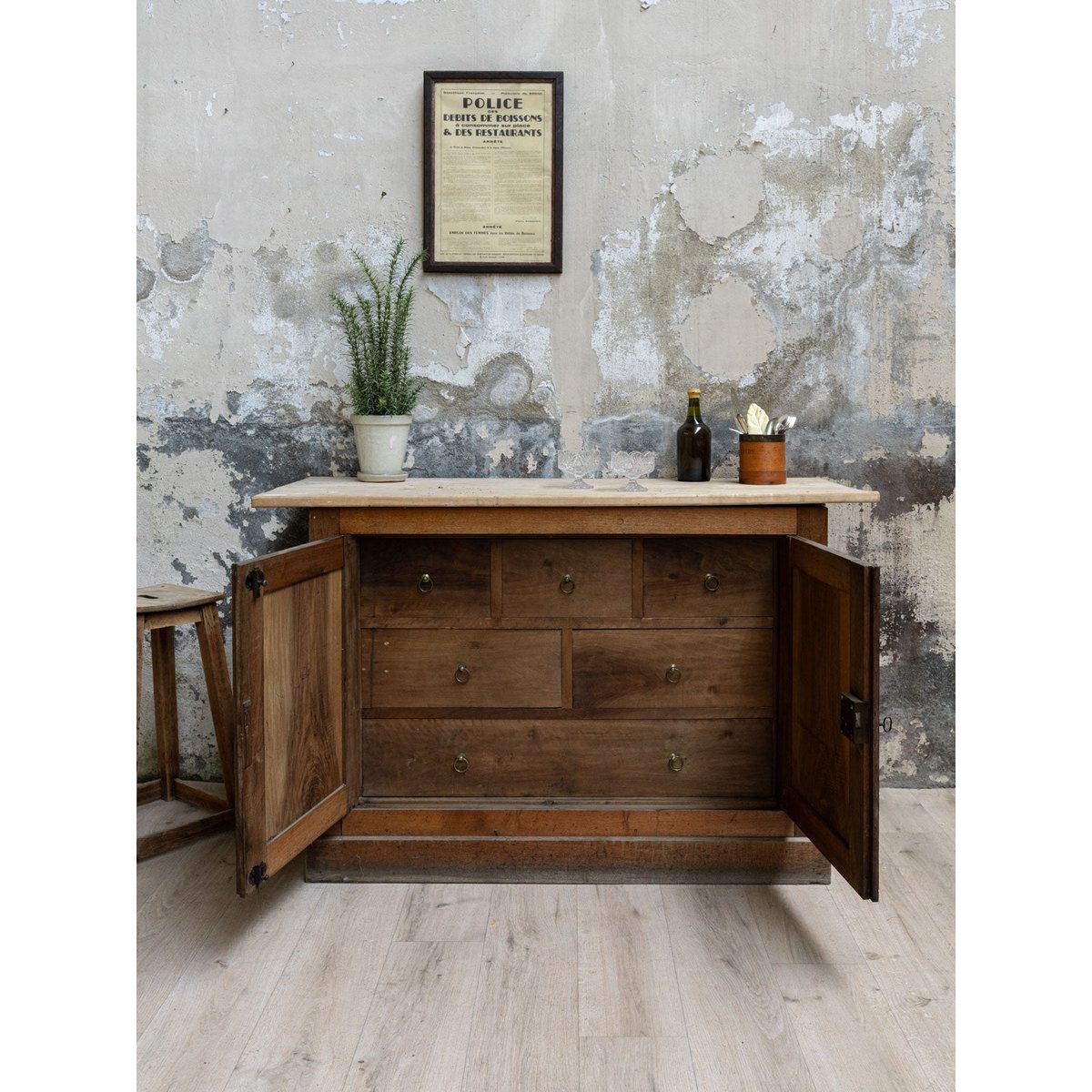 Buffet en bois Gilbert N°1549 - Bon état bois foncé, DEBONGOUT