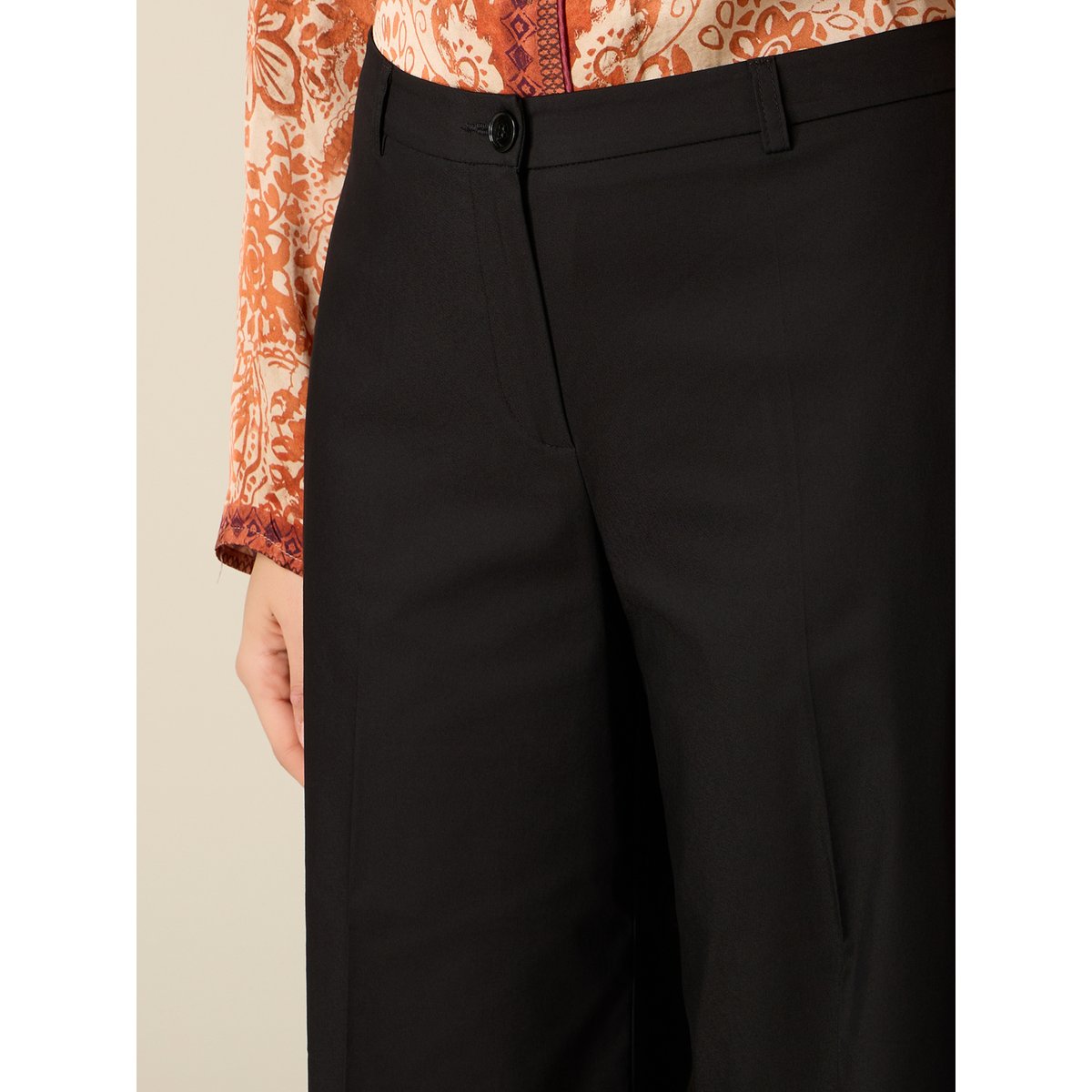 Pantalon cropped noir, OLTRE