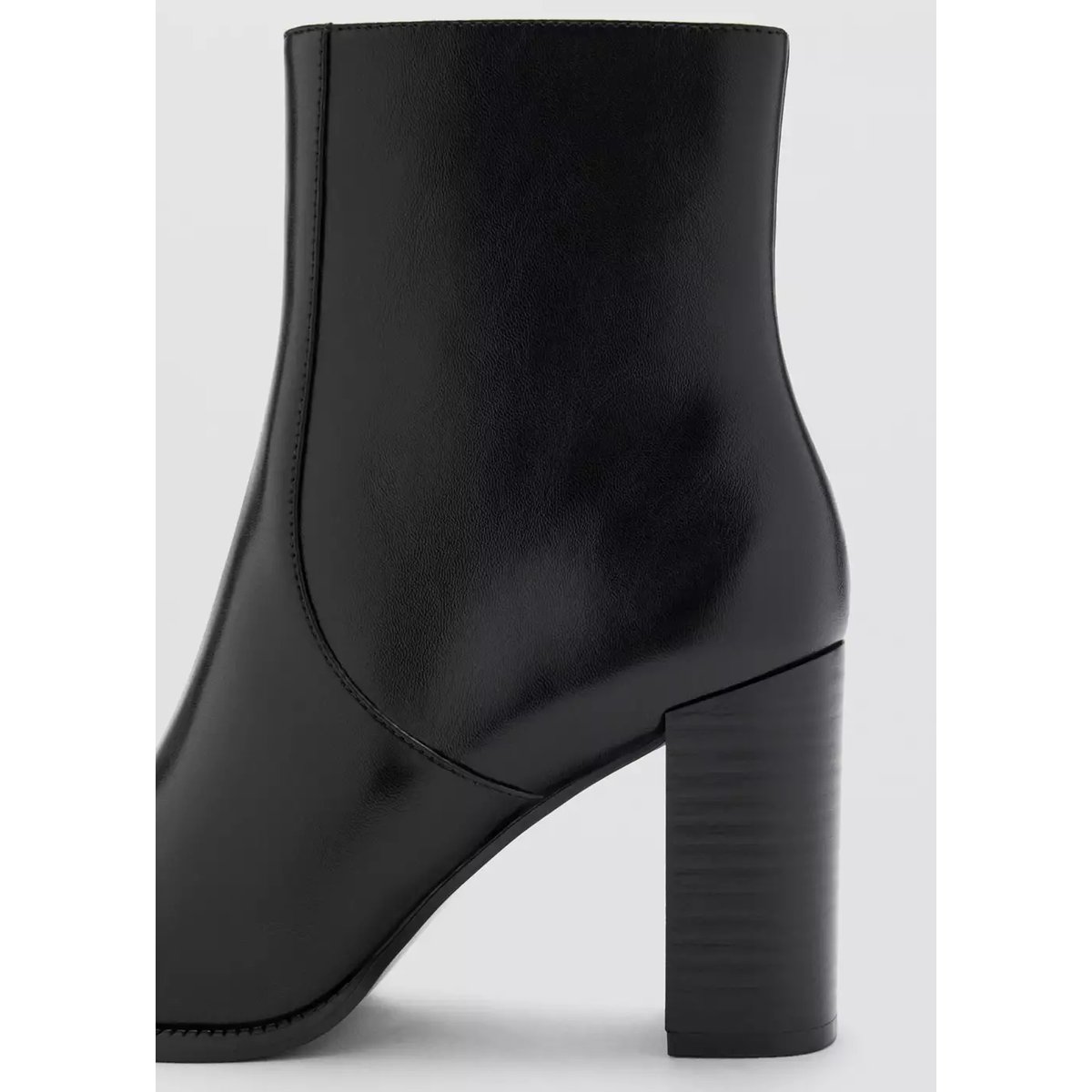 Bottines pointues à talon noir, MANGO
