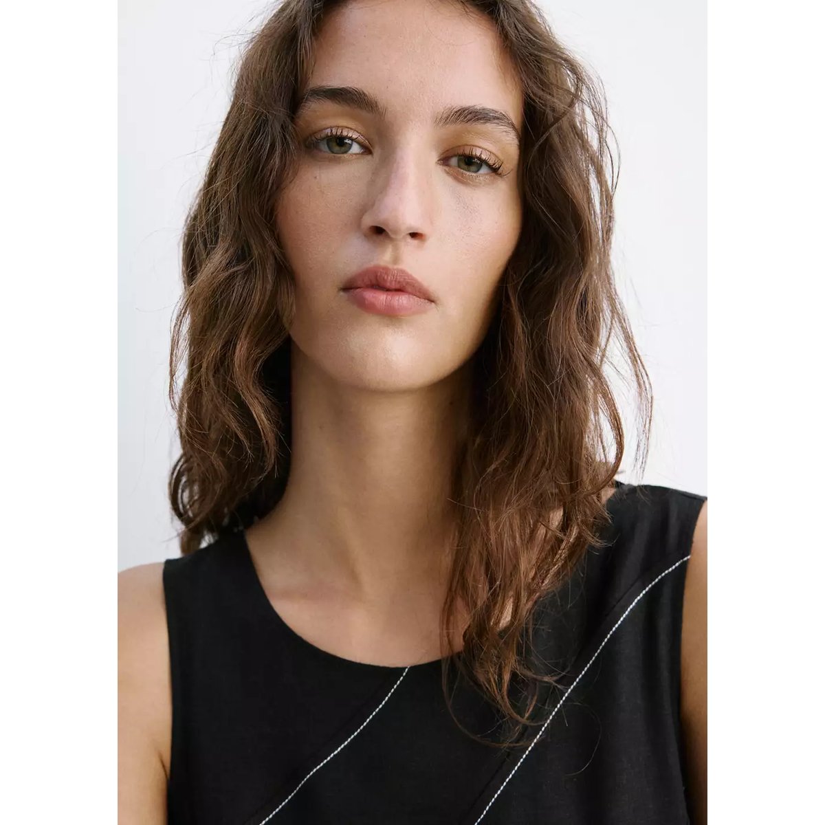 Robe en lin à coutures contrastantes noir, MANGO