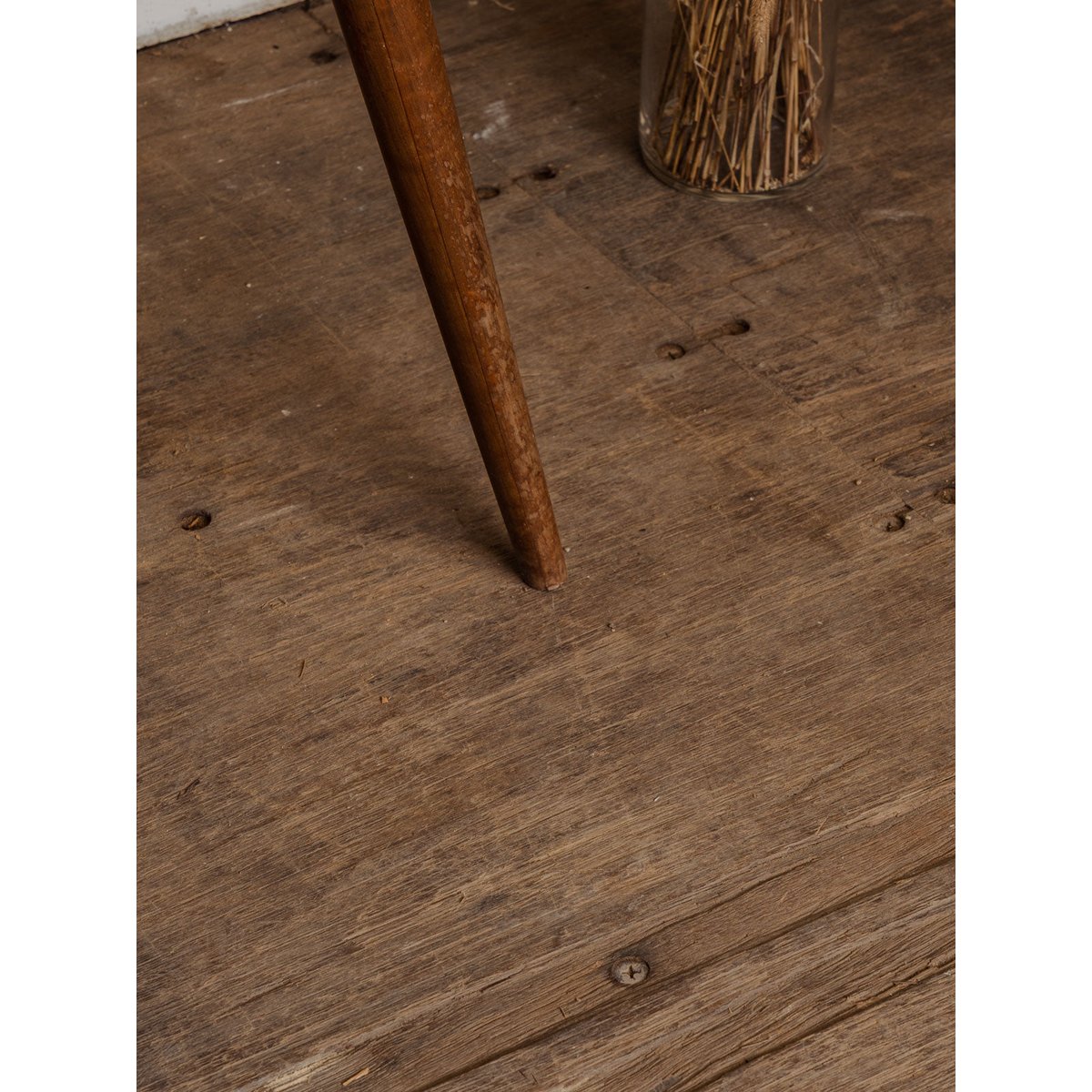 Table d'appoint en bois Hanna N°1354 - Bon état bois foncé, DEBONGOUT
