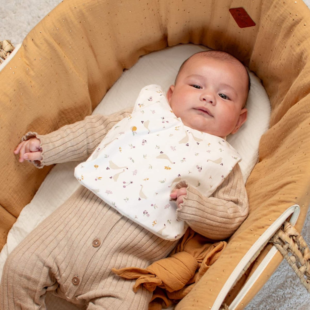 Habillage de couffin en gaze de coton à pois dorés JEANNE JEANNE camel, SEVIRA KIDS