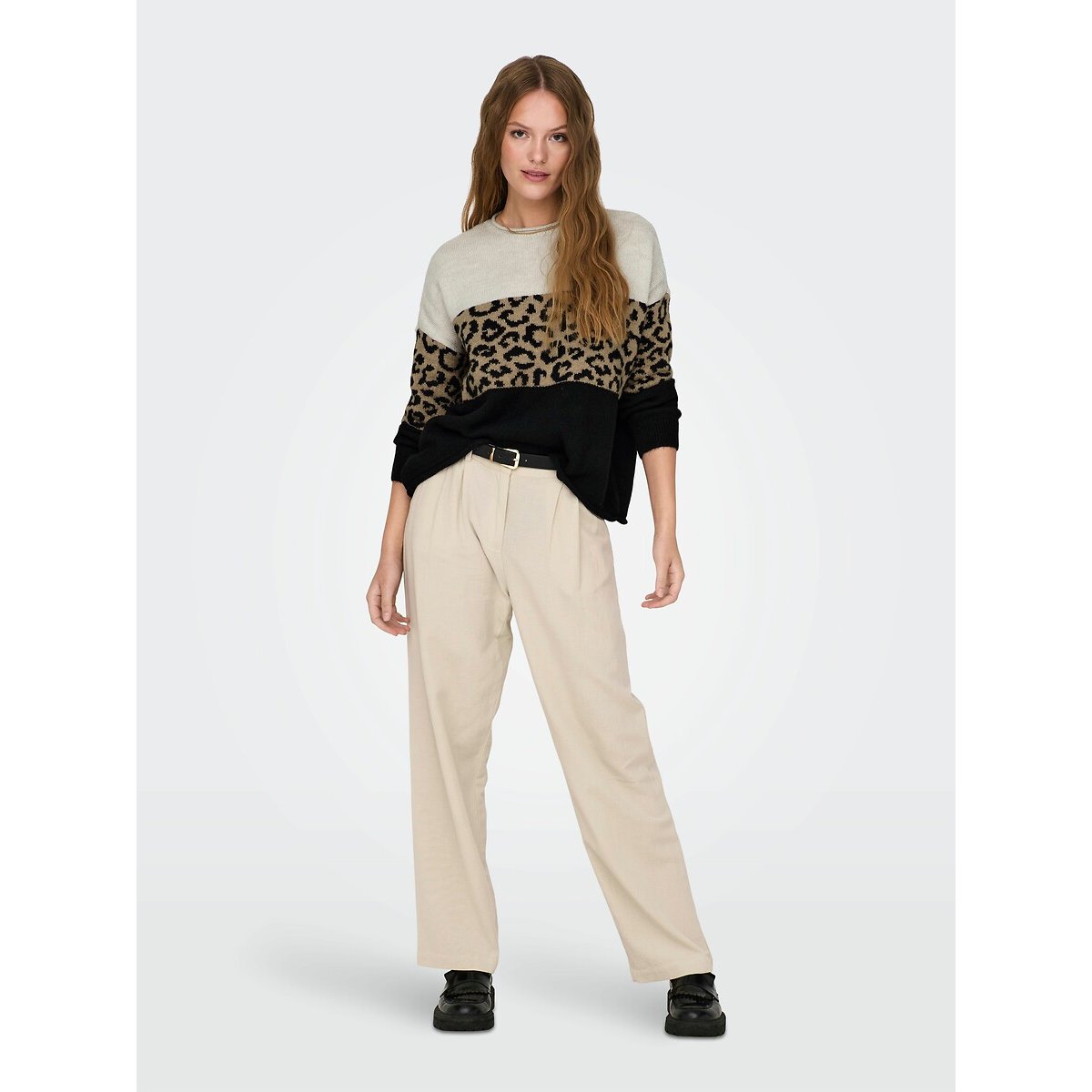 Crew Neck Jumper in Leopard Print beige/leopard print, ONLY