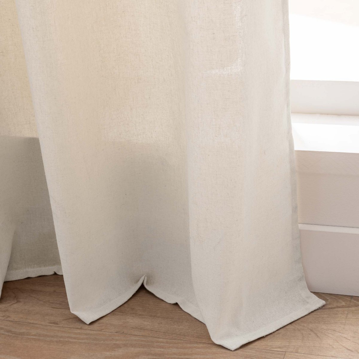 Rideau à œillets polycoton avec top floral et pompons naturel, DOUCEUR D'INTÉRIEUR