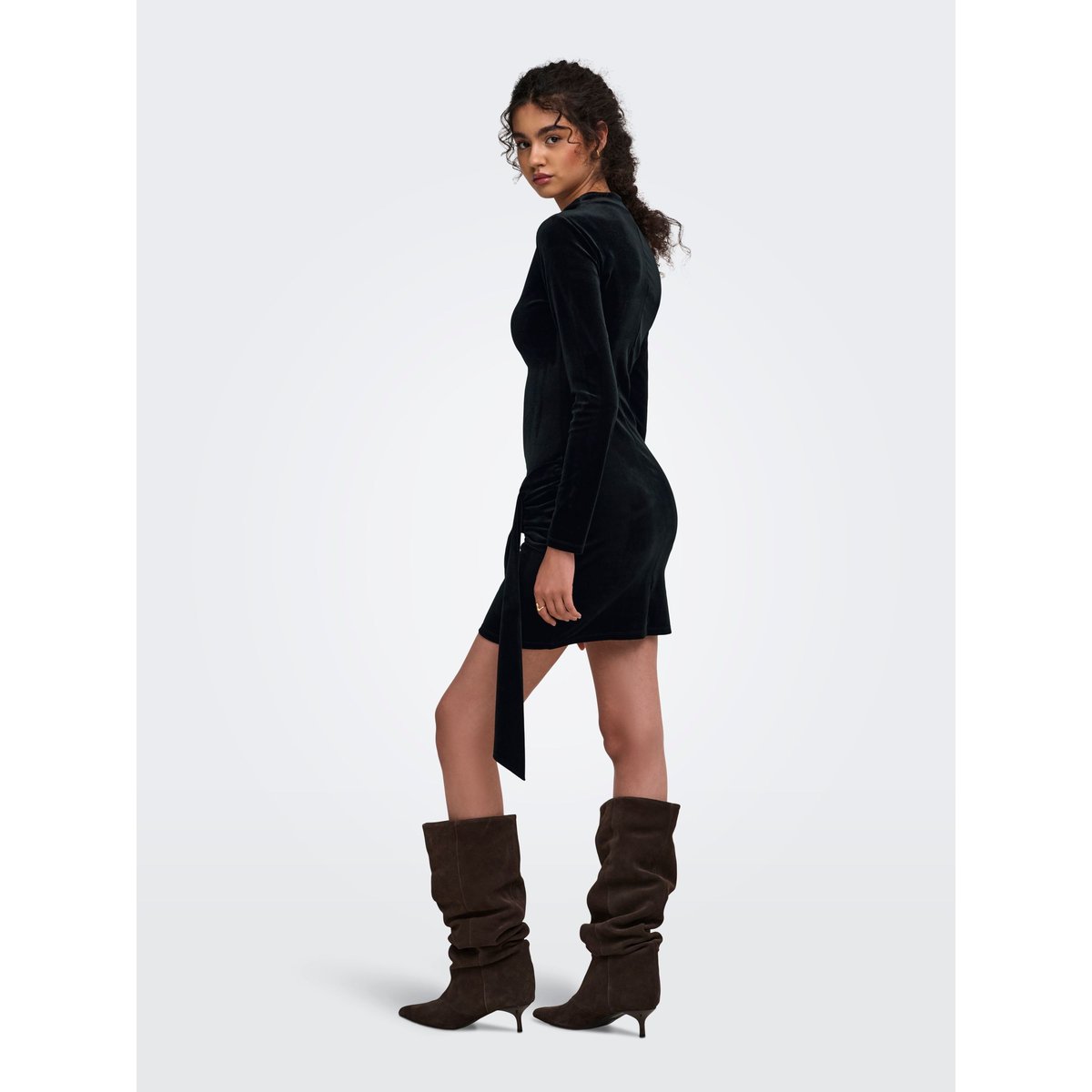 Robe black 1, ONLY