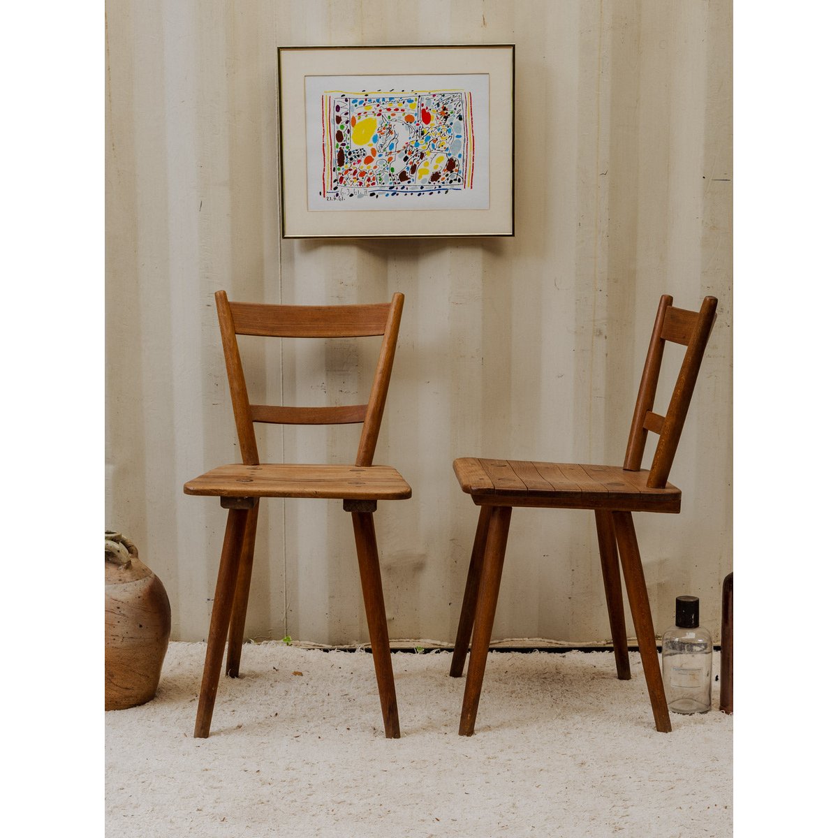 Paire de chaises en bois Claude N°1279 - Bon état bois foncé, DEBONGOUT