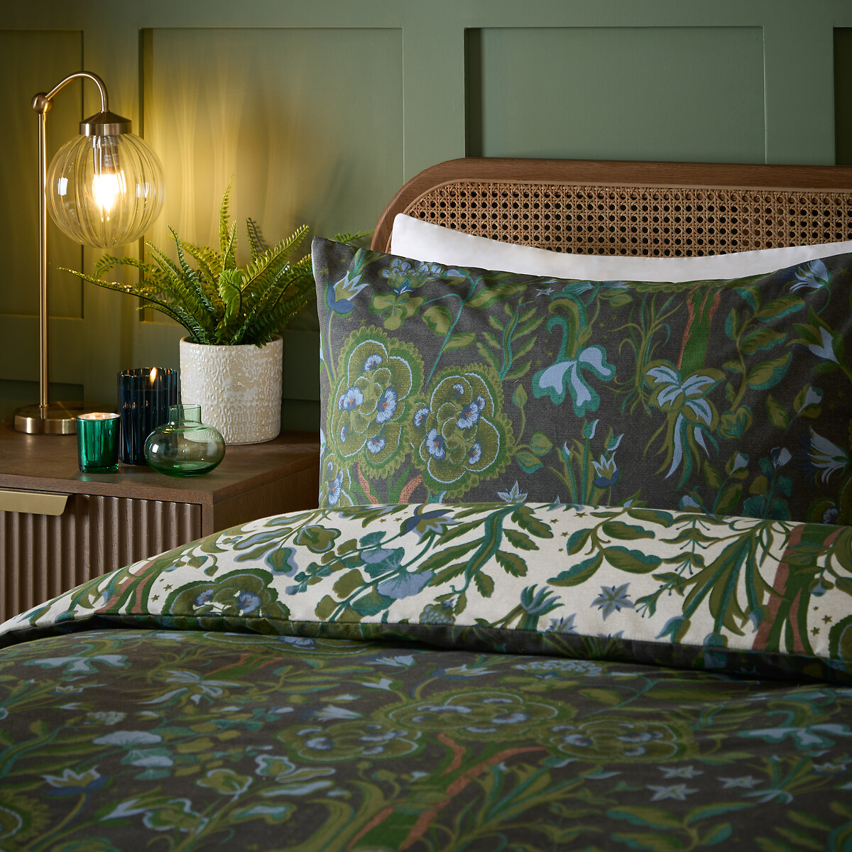 Garden of Wonder Reversible Duvet Cover and Pillowcase Set green, FURN.