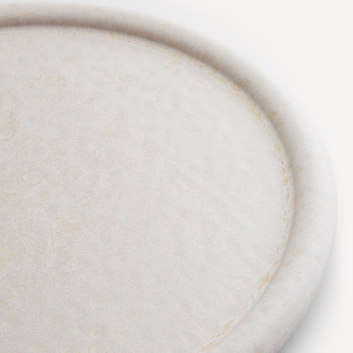 Lot 4 assiettes plates, grès émaillé mat, Battica ecru, AM.PM